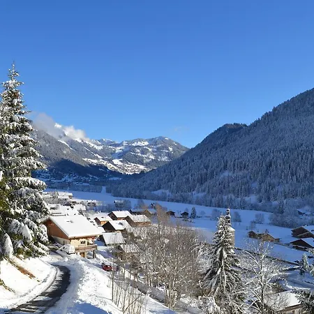 Otel Les Gentianettes & 4*